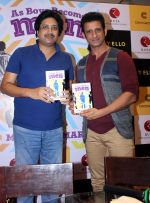 mukul kumar & sharman joshi at the launch of book As Boy become Men written by Indian railway officer Mukul Kumar in Crosswords on 6th April 2016